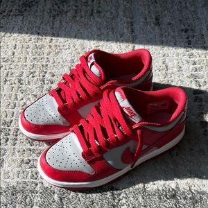 Nike dunks red and grey